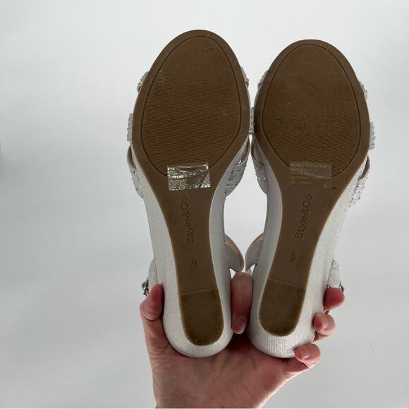 Style & Co Greyy Metallic Grey Crisscross Wedge Sandals – Size 9M - Picture 10 of 13